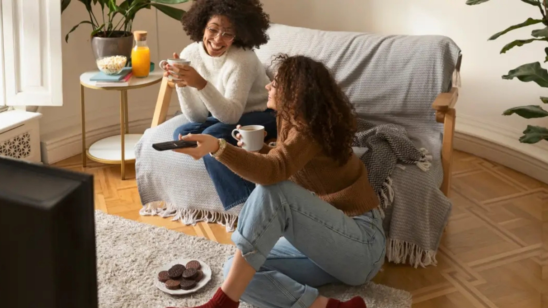 deux étudiantes dans ler appartement