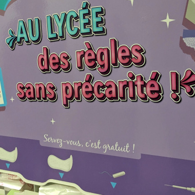Précarité menstruelle : les distributeurs de protections lèvent le tabou