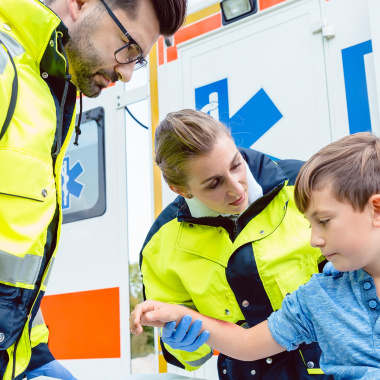 Découvrez le métier d'ambulancier et d'ambulancière