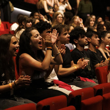 Premiers pas sur scène lors des ateliers du Nouveau Festival