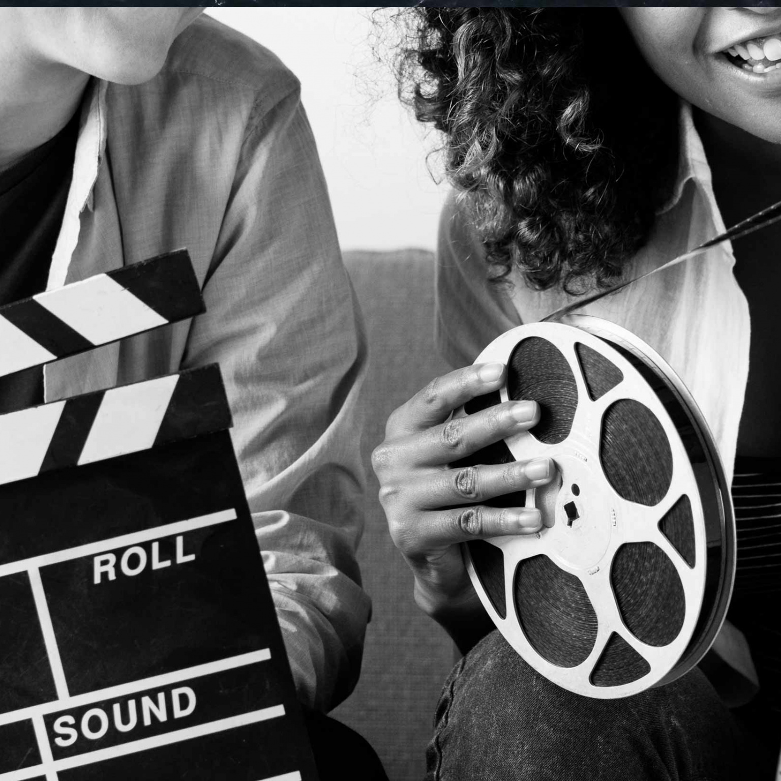 Jeunes avec bobine de film