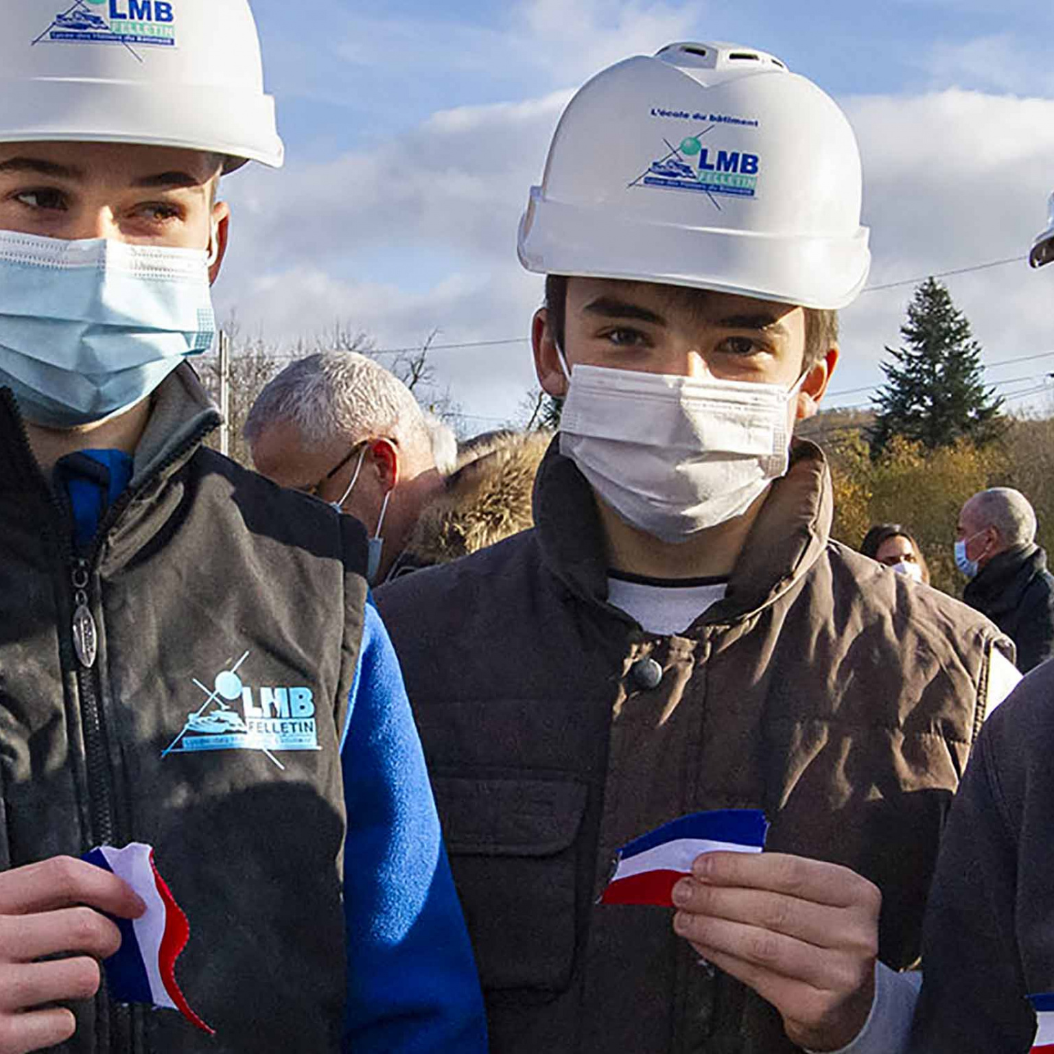 Photos d'apprentis ayant réalisé la maquette