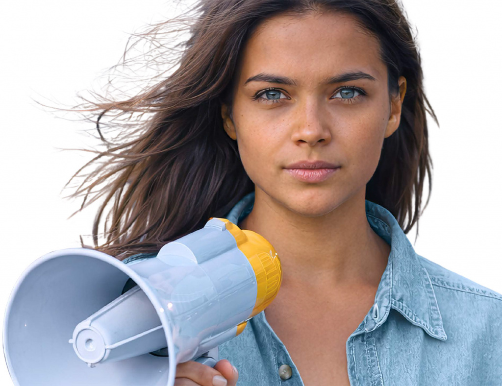 Jeune fille avec un megaphone