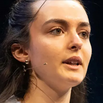 Léonie Mornet, 1er prix du concours de plaidoiries pour les droits humains