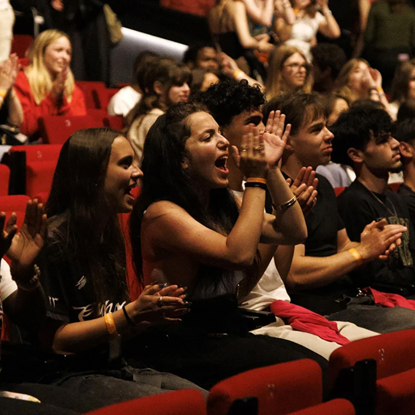 Premiers pas sur scène lors des ateliers du Nouveau Festival
